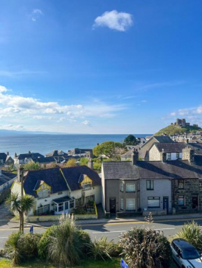 Church Duplex with breathtaking Sea & Mountain Views